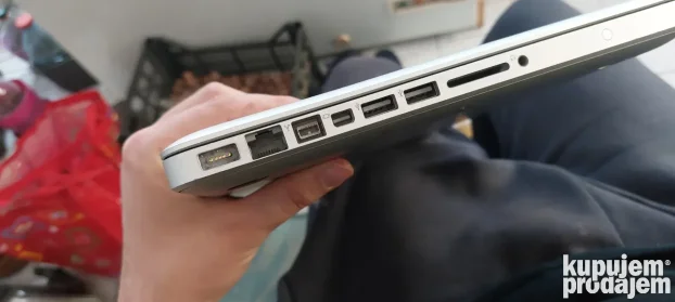 Macbook Pro Apple laptop