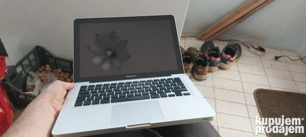 Macbook Pro Apple laptop