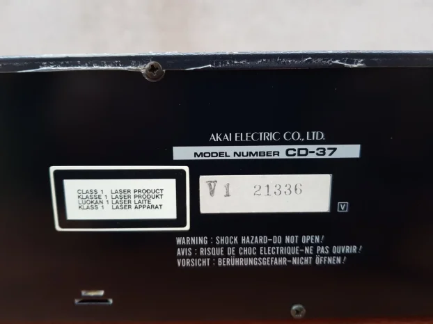 Akai CD-37