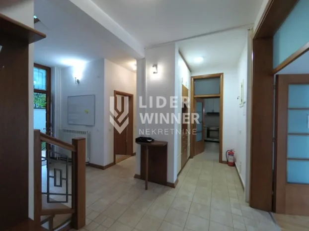 Vajara Đoke Jovanovića, Dedinje, 5+ petosobna, 459 m²