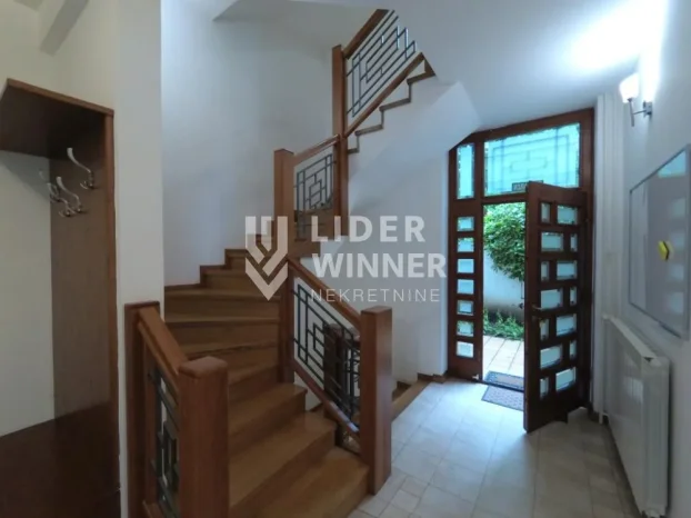 Vajara Đoke Jovanovića, Dedinje, 5+ petosobna, 459 m²