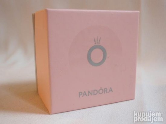 PANDORA kutijica privezak - prsten