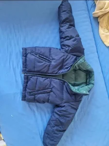 Beneton jakna sa 2 lica, vel.104 xxs