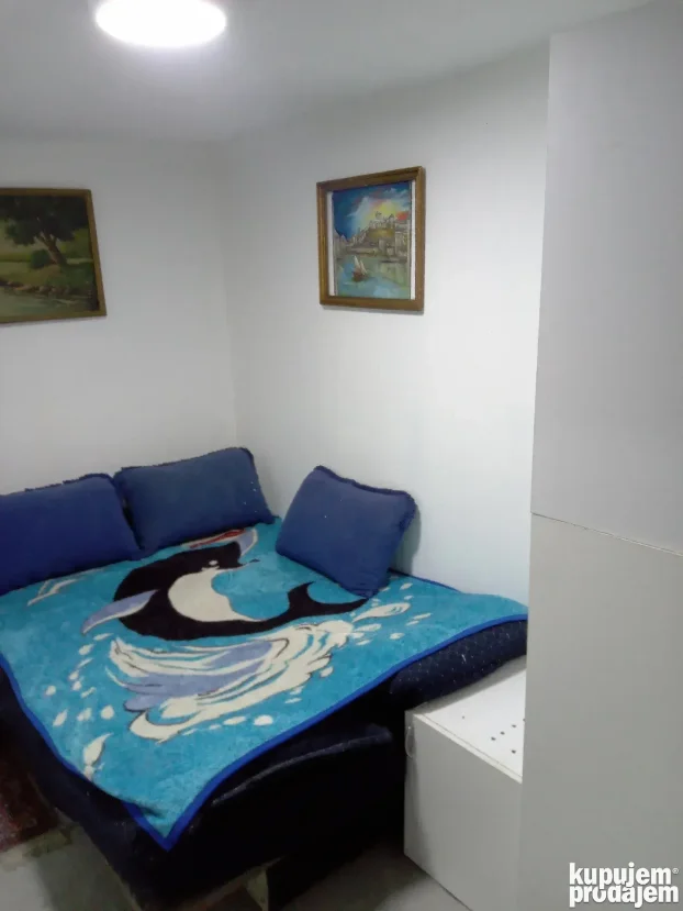 mali Leskovac 21, Karaburma, 3.0 trosobna, 50 m²