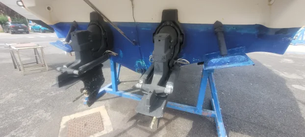 Prodaje se Americka nepotopiva jahta Sea Ray 290 sa 2 kabine