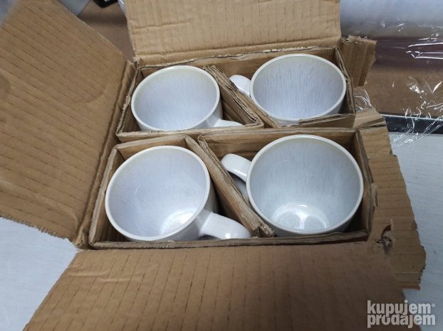 Porcelanski Set za 4 Osobe - Maser