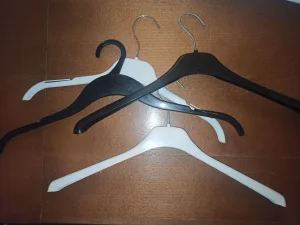 Plastični ofingeri beli i crni  80 kom.