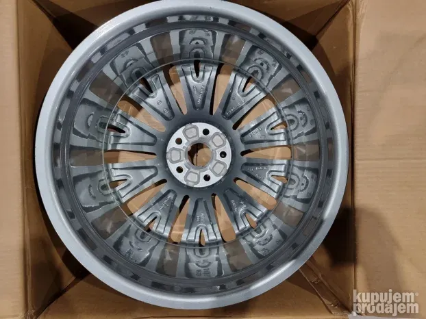 nove alu felne 20" audi a8 original