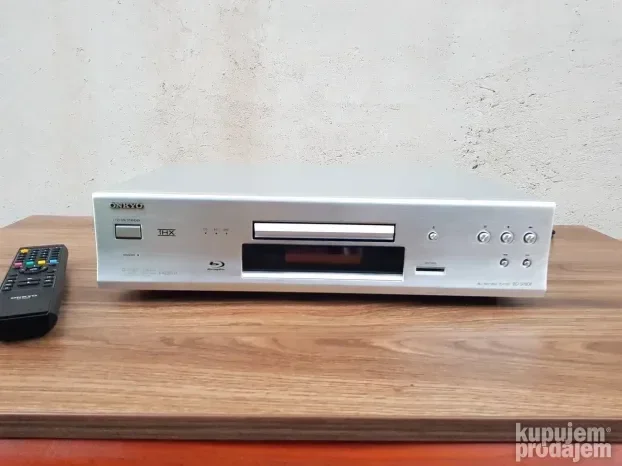 Onkyo BD-SP808 i Onkyo BD-SP809