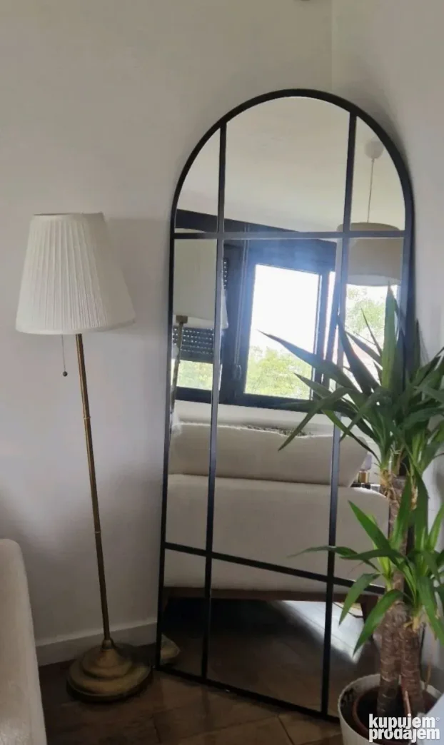 Ogledala po meri , Beograd