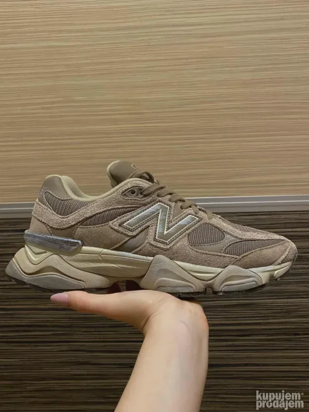 New Balance 9060 Mushroom brown
