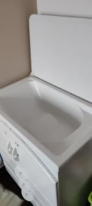 Komoda i krevetac za bebu