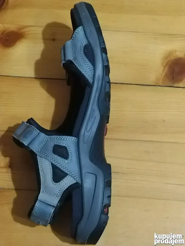 ECCO Sandale Nove br.48 gaz.31cm