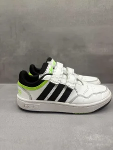 Adidas patike za dečake br.33