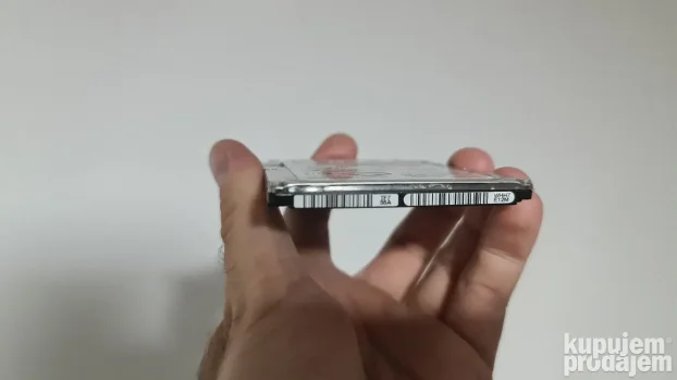 Hard disk za laptop 500gb (46% health)