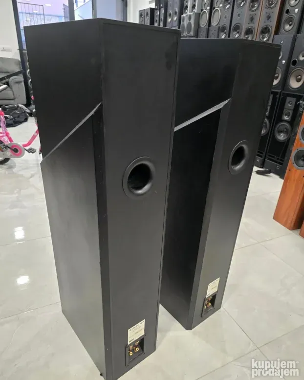 Heco Mythos 700 2x300W br.2 2x40kg Sniženo