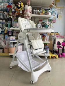 Višepoložajna hranilica Teedy siva