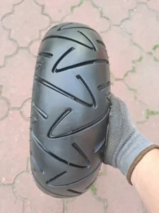 Moto guma Continental 120/70/10 god 2014