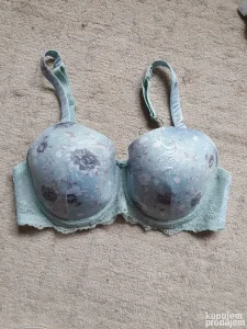 Brushalteri Gina Benotti vise modela Novo