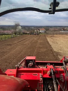 Usluzno krcenje i tarupiranje dubinski do 50cm i povrsinsk