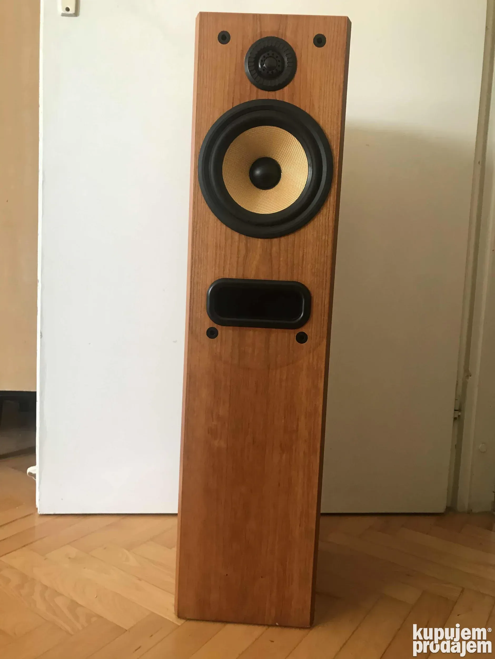 P4 Speaker Bowers And Wilkins P4 B&W P4 Floorstanding Speakers