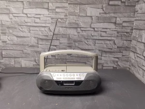 Sony CFD-S05 CD AUX Radio