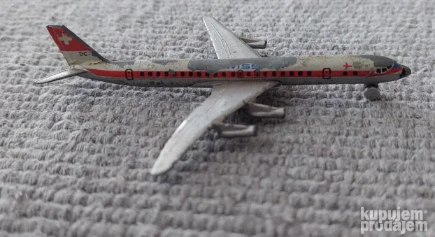 Avion metalni
