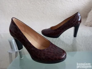 BN BOS CIPELE salonke PRIRODNA lakovana KOŽA 39/25cm