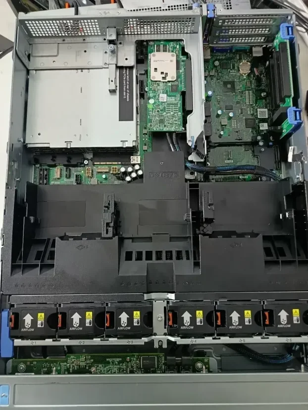 Dell EMC PowerEdge R740 512 GB RAM 16xSFF 2x 6138 Gold