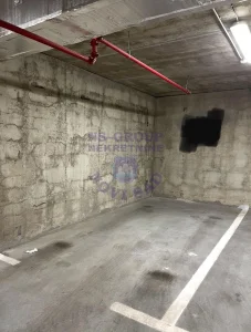 Garažno mesto u poznatom kompleksu -21m2