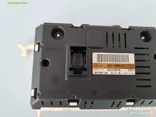 Radio display Ford Fiesta Mk7  08 - 13 #2752aom1