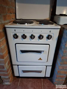 Retro Šporet Sa 3 NOVE Ringle I Rernom Manji