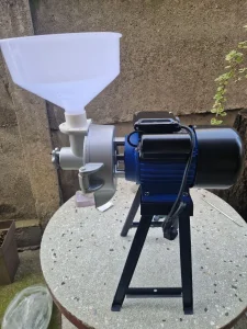 mlin za kukuruz i zitarice2,2 KW