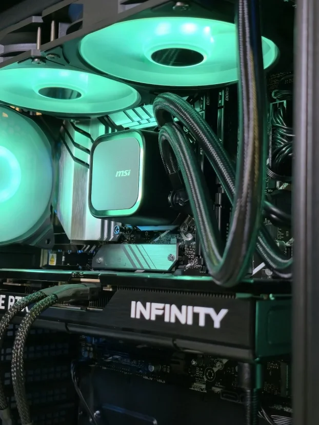 Intel i7 14700K RTX 5070 B760 32GB 1TB - SM078PC