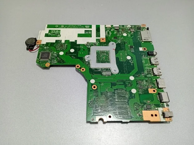 Lenovo Ideapad 320-15AST maticna ploca AMD E2-9000 #6273