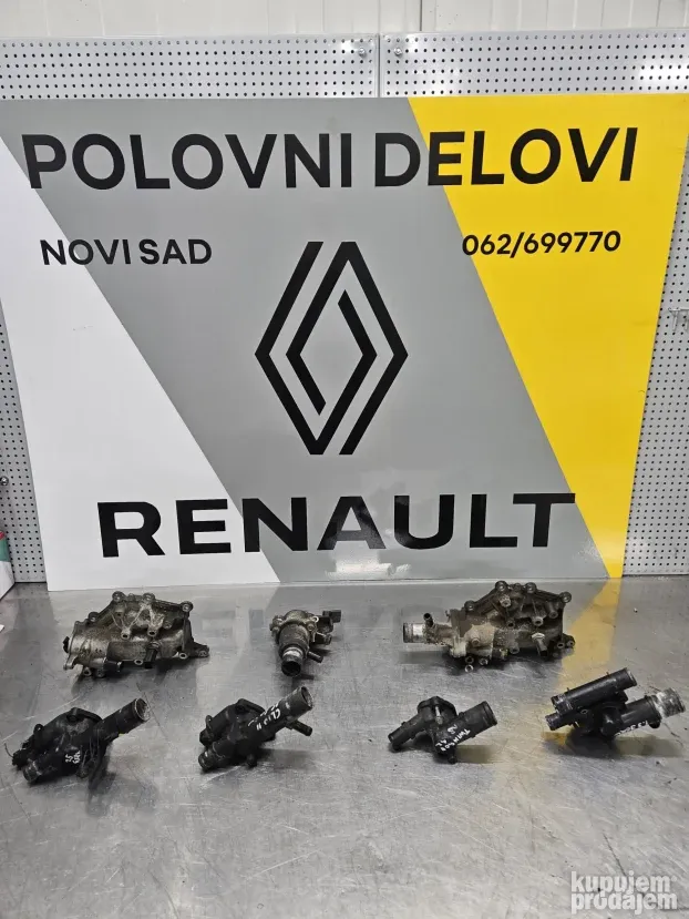 Kuciste termostata Renault Megane reno megan - KupujemProdajem