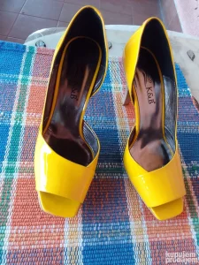 K&B kozne savrsene v el 39 ug 25 jenom obuvene