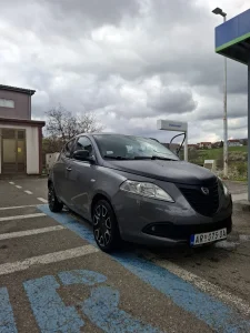 Lancia Ypsilon