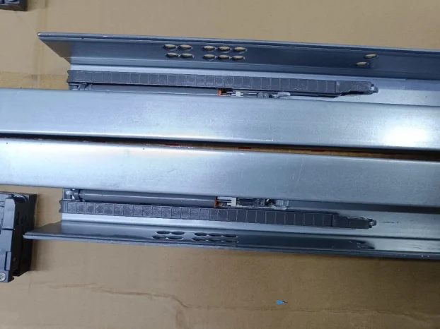 DTC okov - Sarke-Klizaci- okov za namestaj