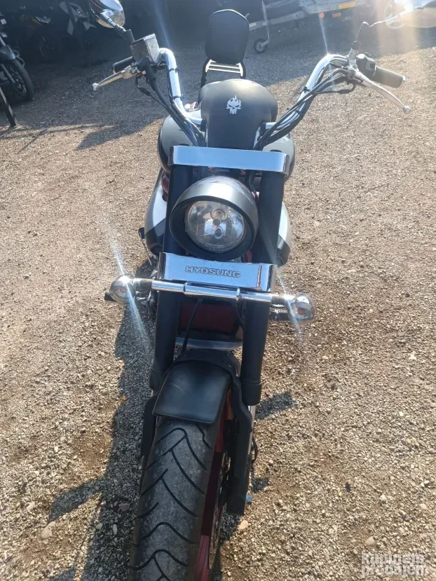 Hyusong Aquila 650