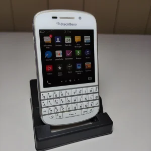 Mobilni telefon Blackberry Q10 (beli)