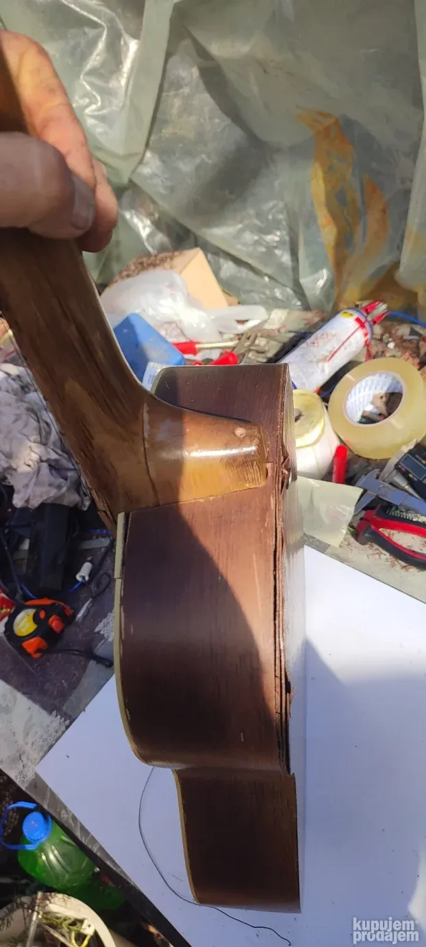 gitara stara akusticna reghin 1980 godina za sredjivanje