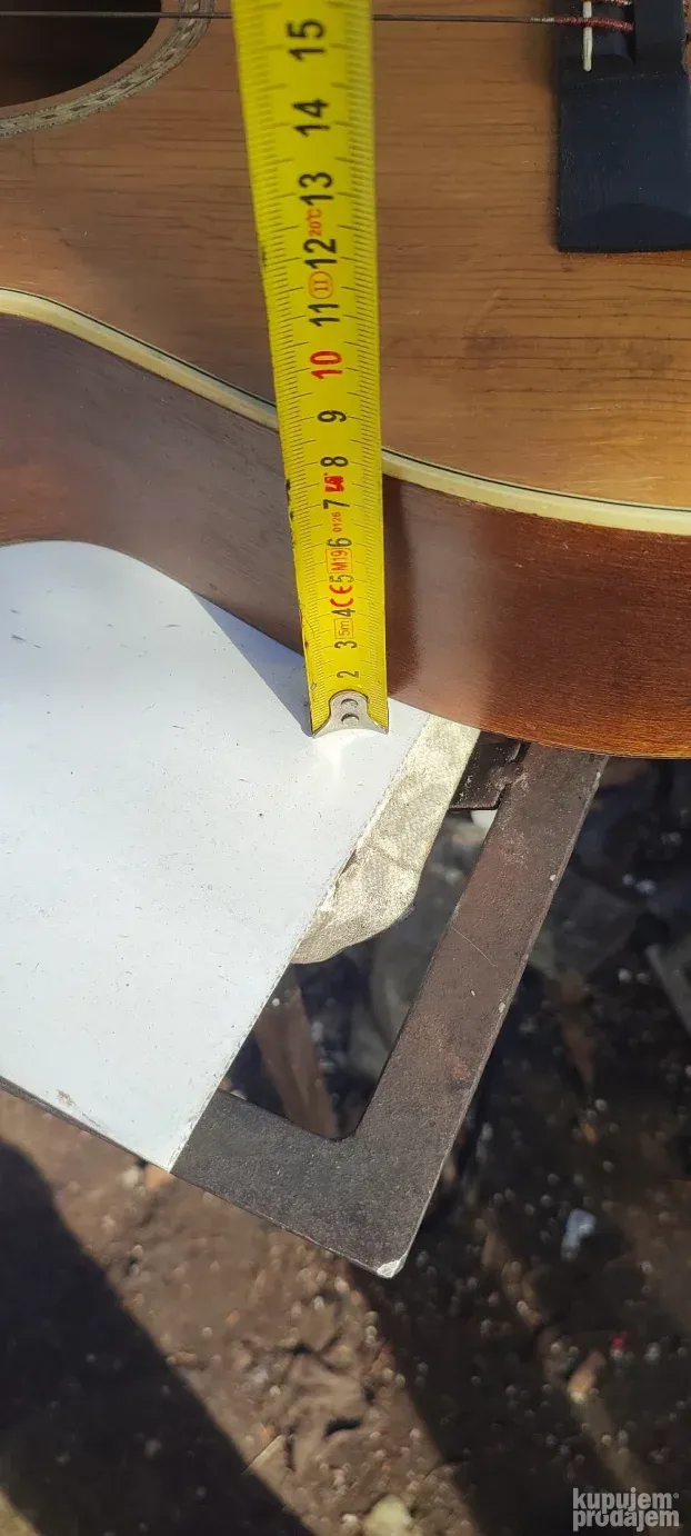 gitara stara akusticna reghin 1980 godina za sredjivanje
