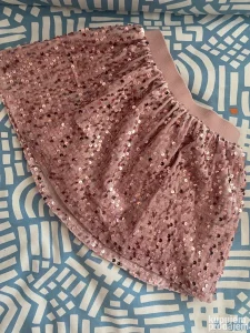 Suknja veličina 104-110cm (4-5)