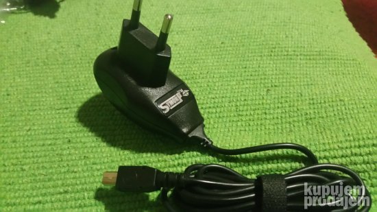 Nov AUTO punjač za GPS mini USB