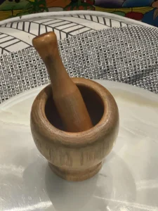 Stari drveni avan i tucak, kao novo