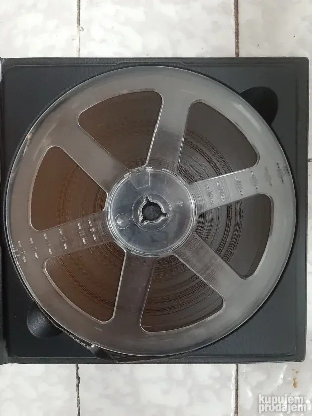 Filmovi Super 8  (2075)