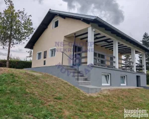 Beočin, Banoštor, 2.0 dvosobna, 84 m²