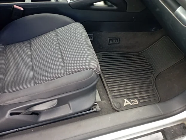 2009 Audi A3 1.9 tdi 77 kw S LINE