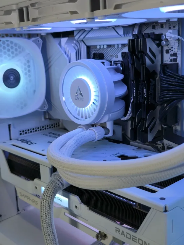 Ryzen 7 9700X RX 9070XT X870 64GB 1TB - SM151PC